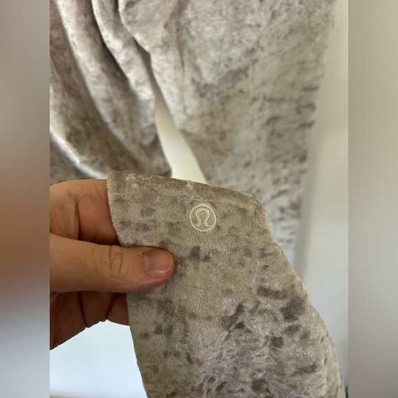 Lululemon Limited Edition Ready to Crush Rulu Jogger Velvet Womens Sz 4 LW5DAKS - Picture 7 of 8